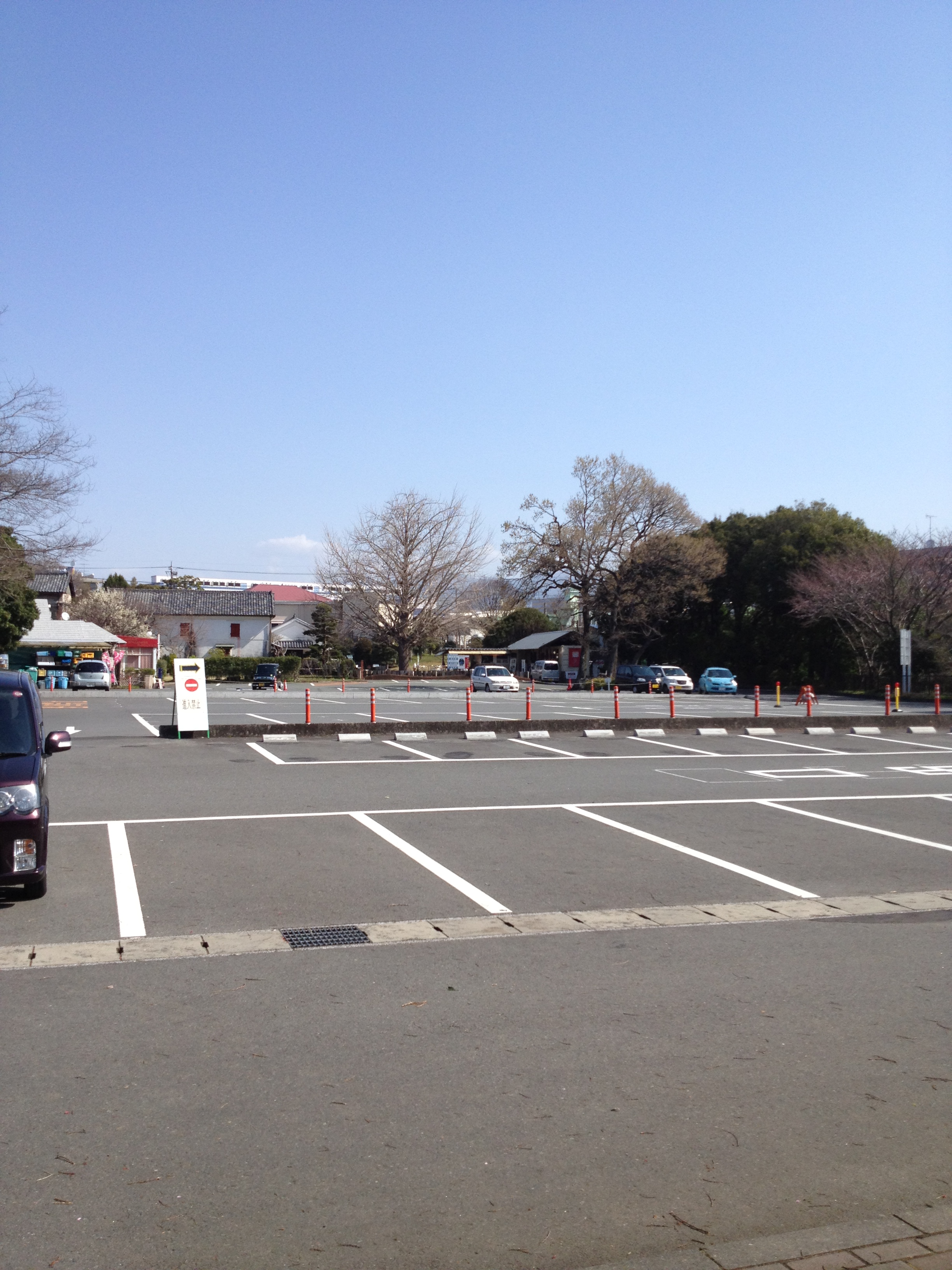 柿田川湧水群の市営駐車場