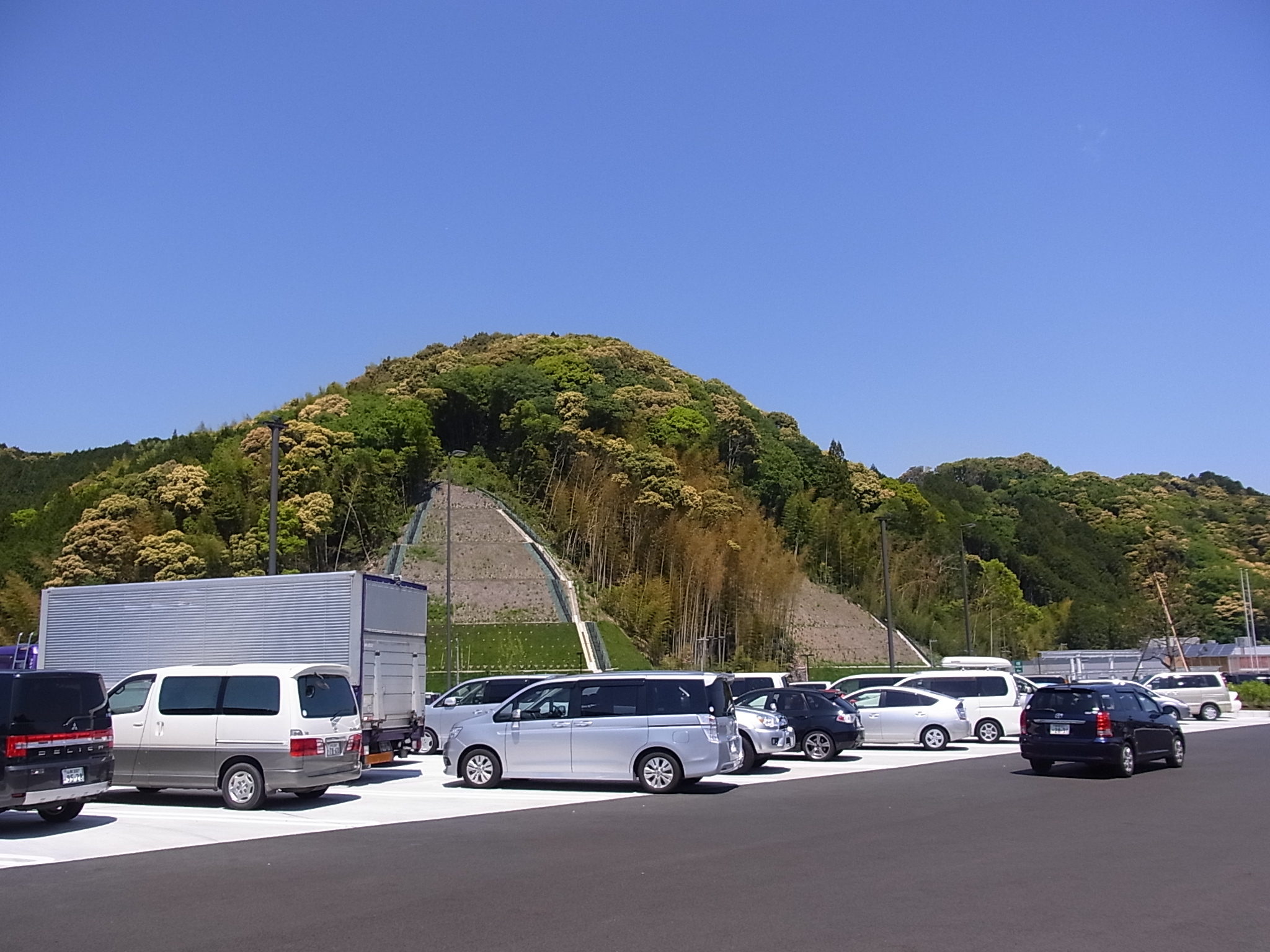 静岡サービスエリアの普通車用駐車場