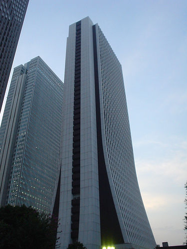西新宿の高層ビル