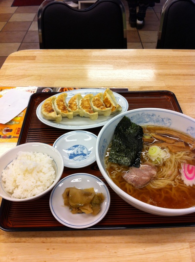 餃子の満州で満州ラーメンセットを食べました 関東周辺の日帰り旅行