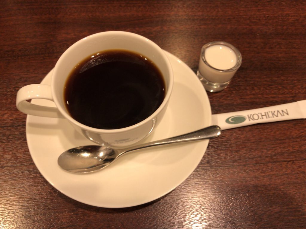 仙川駅近くの珈琲館でブレンドコーヒー
