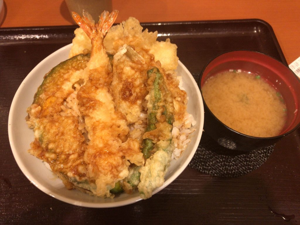 赤坂の「てんや」で天丼特盛