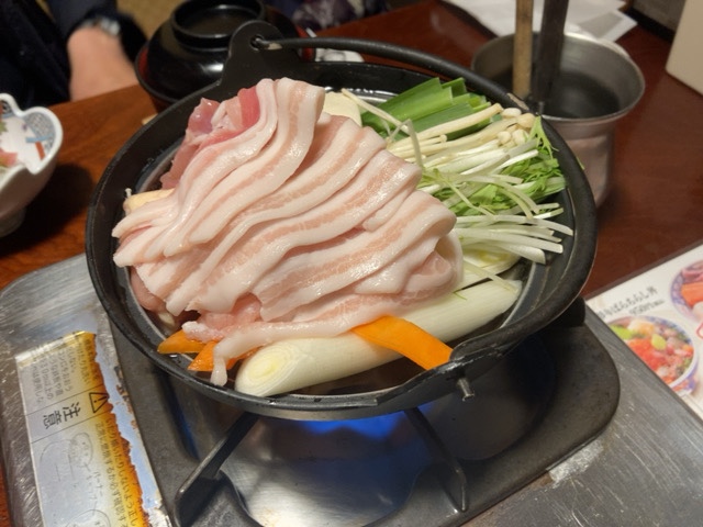 ちゃんこ江戸沢埼玉新座店で名物！鶏ソップ肉ちゃんこ鍋定食（ランチ）