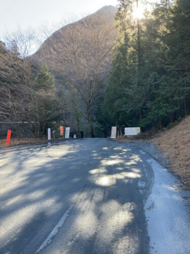 新倉断層 糸魚川－静岡構造線　駐車スペース