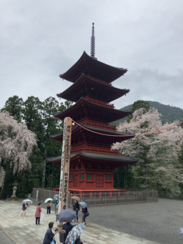 久遠寺の五重塔