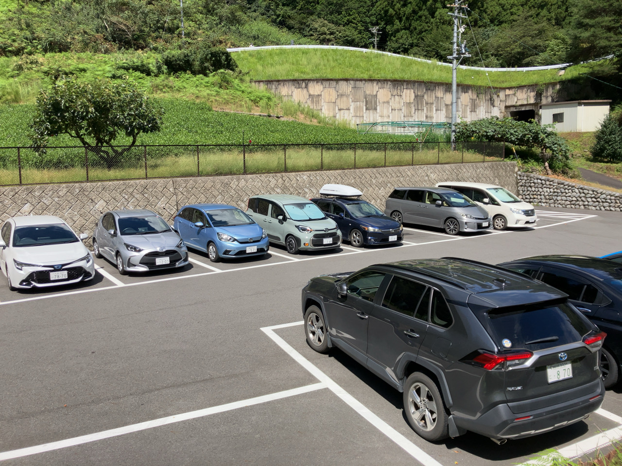 奥大井湖上駅展望所への駐車場