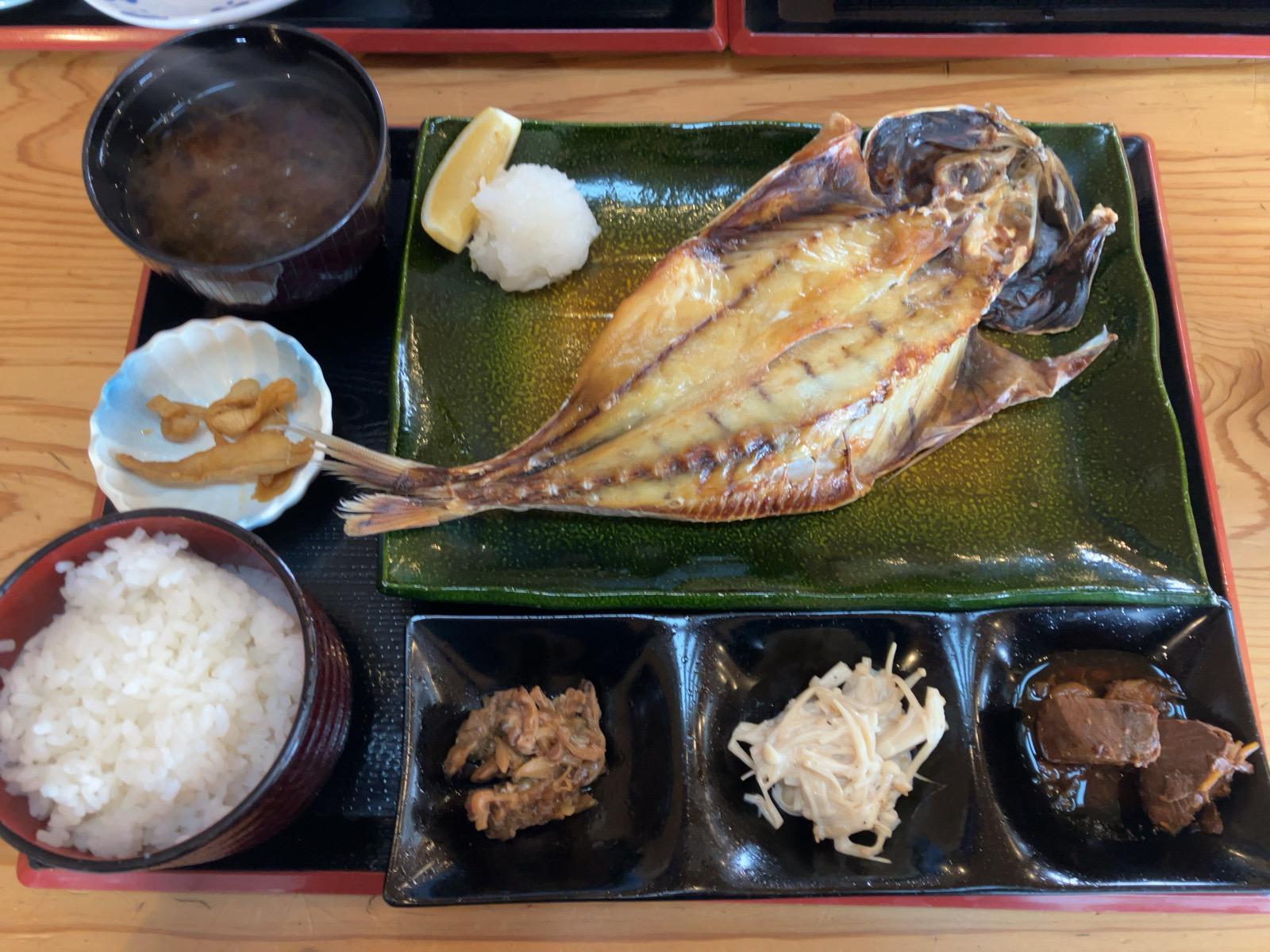 アジの干物定食