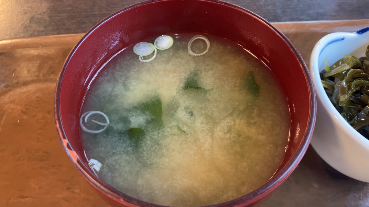 レストラン　フロールの味噌汁