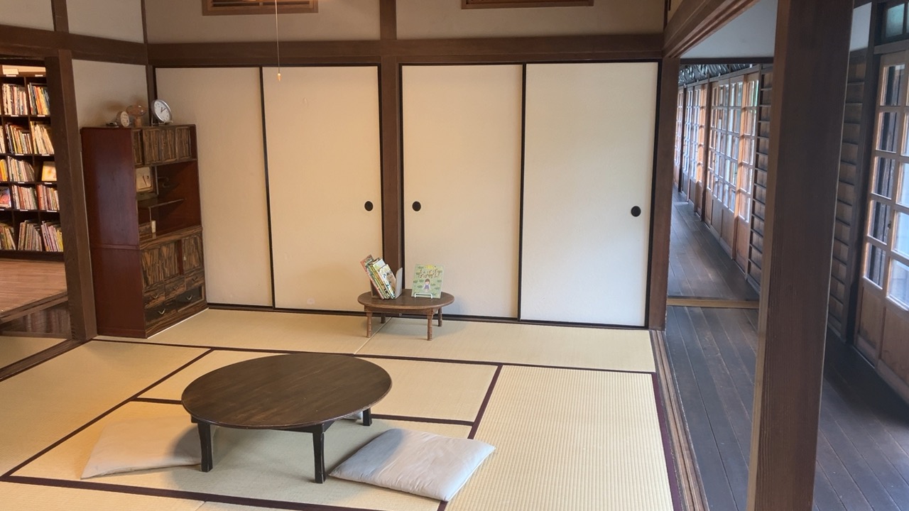 三鷹市星と森と絵本の家