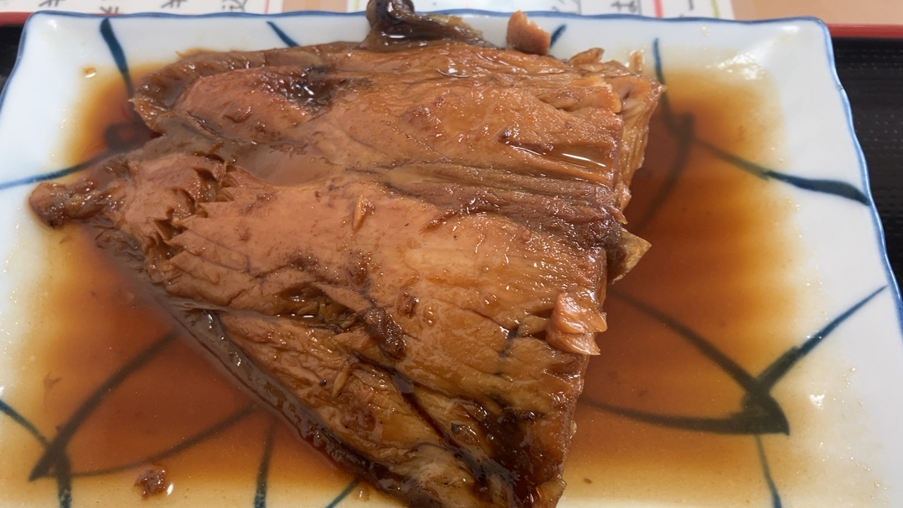 木更津のかもめ食堂の煮魚
