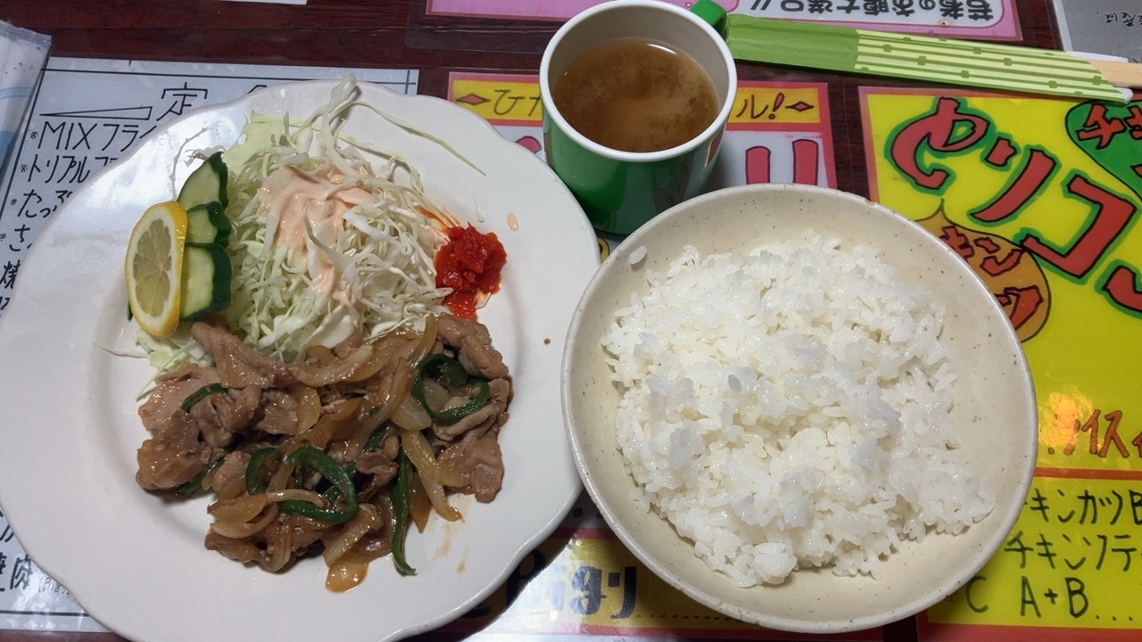 山梨県甲府市のコーヒー&ランチの店 ひなたで「たっぷり焼肉定食(生姜味）」(monoに登場）